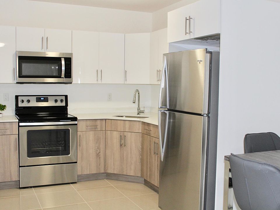 1st image of 971 W Flagler St APT 3