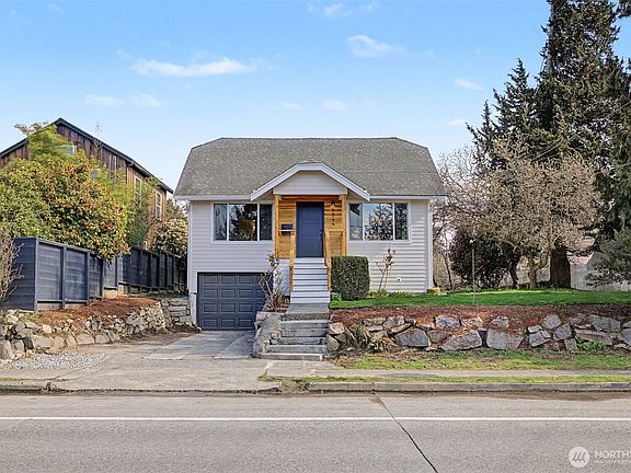 4th image of 8844 16th Avenue SW