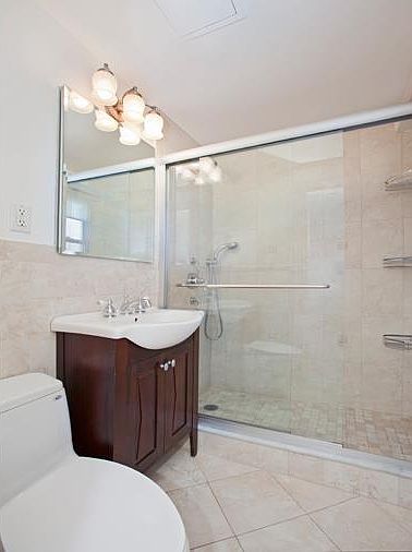 2nd image of 15 W 72nd St APT 37A