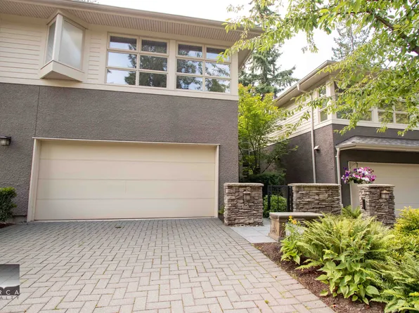 3750 Edgemont Blvd, North Vancouver, BC V7R 2P8