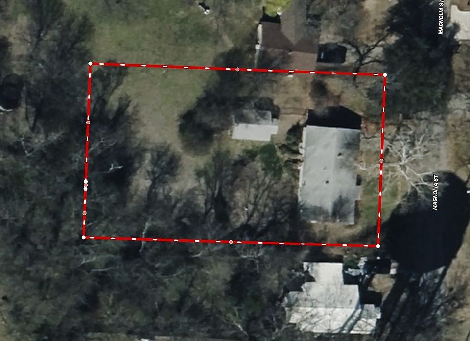 1st image of 610 S Magnolia St