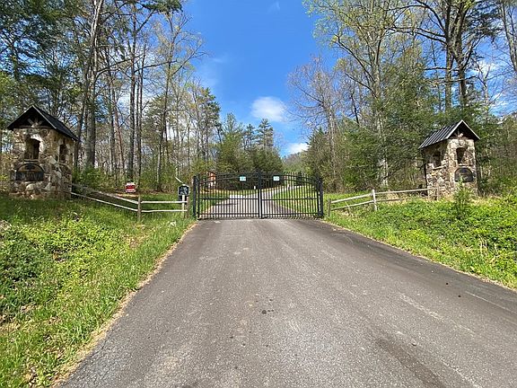 2nd image of LOT 1 Chimney Top Trl Lot 1