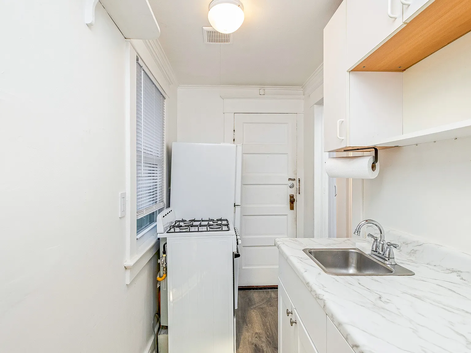 12 Hawkins Ave — Photo 2
