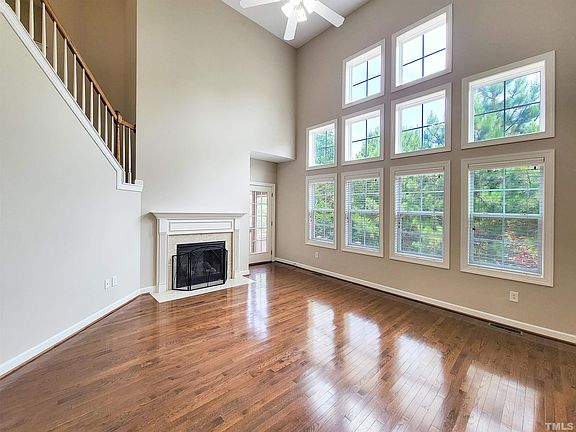 5th image of 905 Linden Ridge Dr