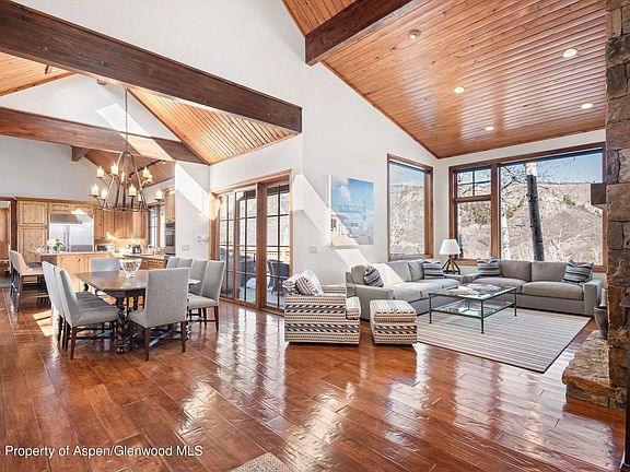 4th image of 364 Ridge Rd