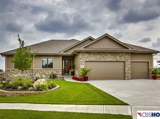 17661 Burdette St, Omaha, NE 68116