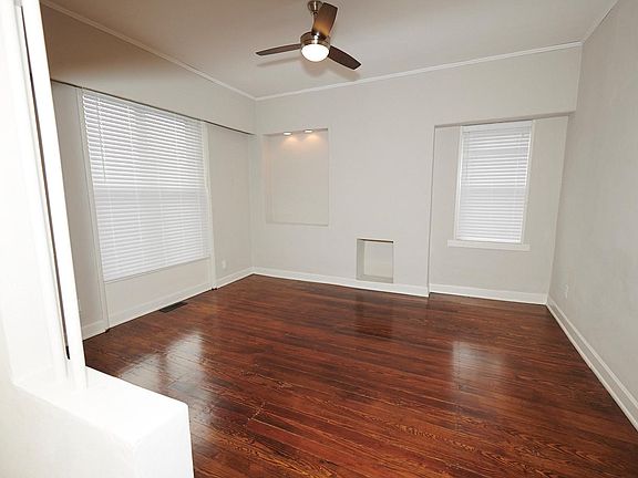 3rd image of 3904-3906 Russell Blvd