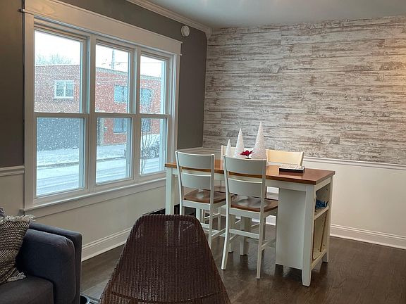 3rd image of 4858 W Gunnison St #1
