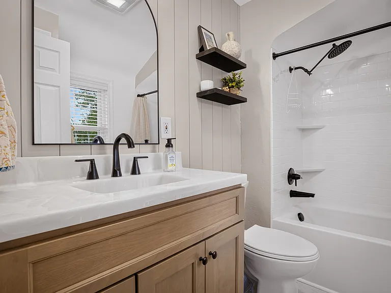 302 Lindsay Rd — Photo 19