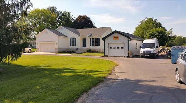 2nd image of 5805 Marsh Rd