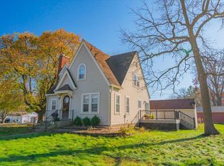 304 Division St, Rio, WI 53960