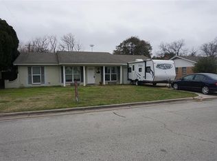 5113 Laurel Ln, North Richland Hills, TX 76180