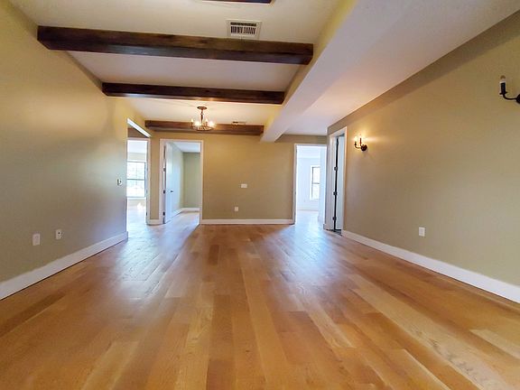 3rd image of 277 Halsey St APT 2F