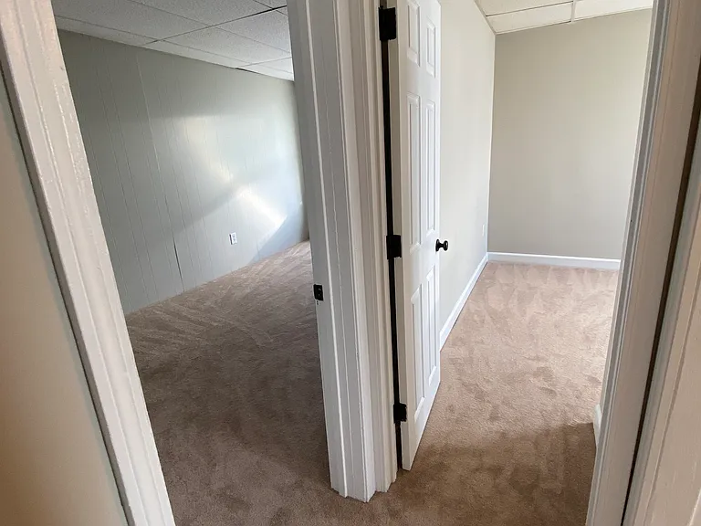 505 Shirley St #R — Photo 4