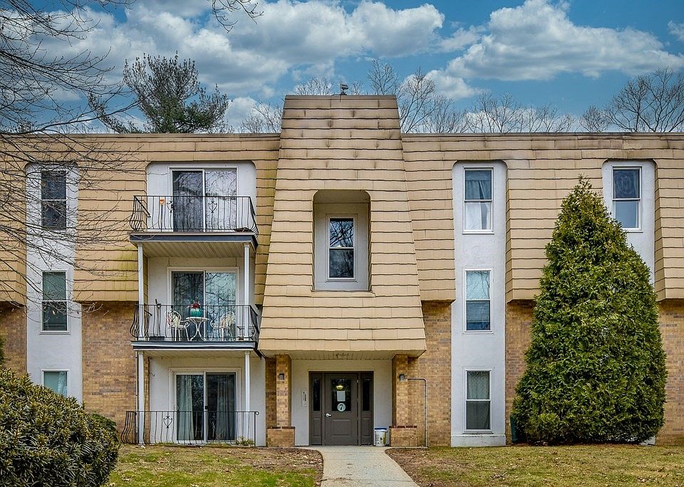 7 Shadowbrook Ln Milford MA Zillow