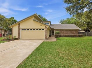 4705 London Cir, Orange, TX 77632