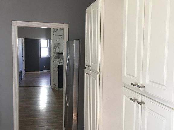 4th image of 19 Pallas St Floor 1