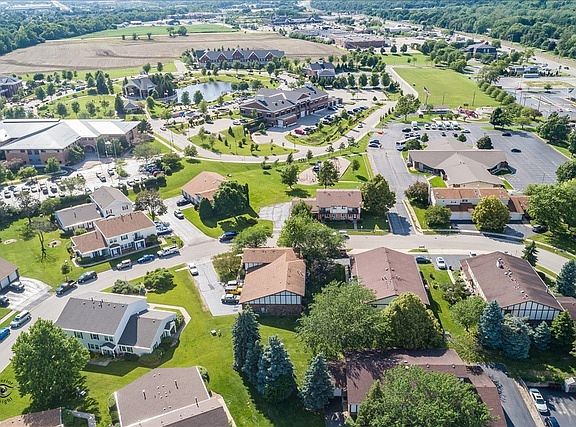 2nd image of 212 Manor Dr Unit A