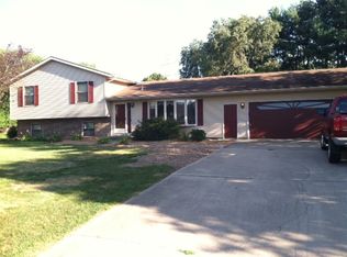 6722 Woodlea Dr, Kalamazoo, MI 49048