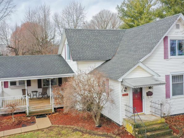 211 S Willow St, Flora, IN 46929