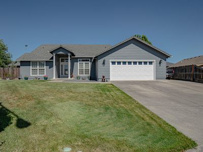 976 Jessica Ct, Eagle Pt, OR, 97524