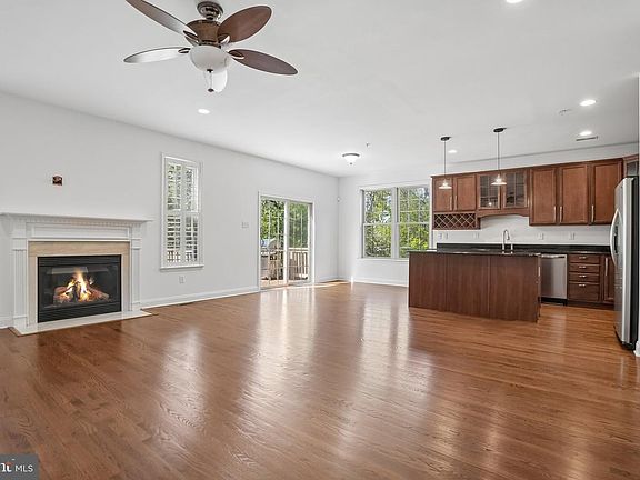 5th image of 310 Barefield Ln