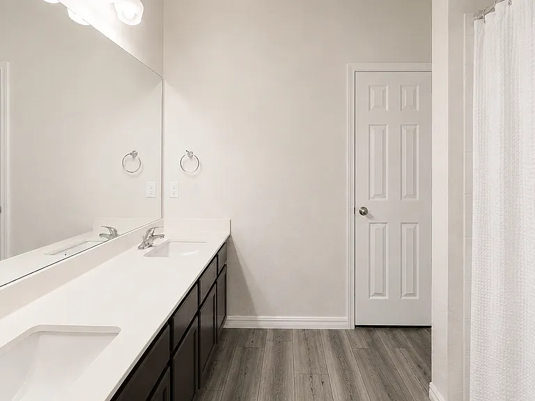 8915 Hidden Oaks Dr — Photo 8