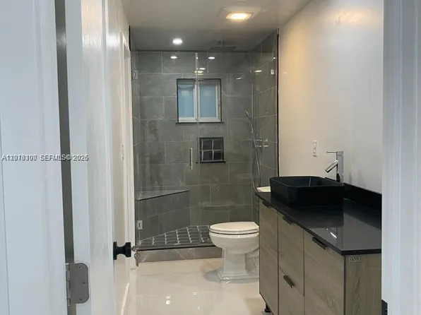 350 W 16th St, Hialeah, FL 33010