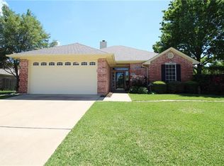 1615 Longfellow Ln, Cleburne, TX 76033