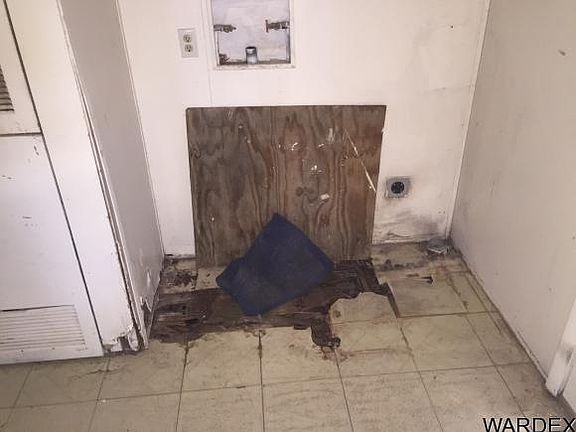 5th image of 1721 River Gardens Dr