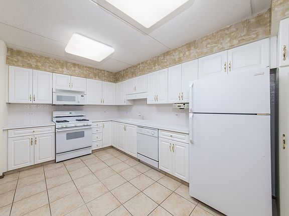 3rd image of 6401 W Berteau Ave #207