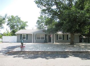 302 7th St, Barnegat, NJ 08005