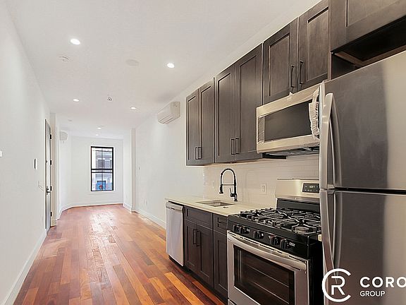 3rd image of 996 Putnam Ave APT 2L