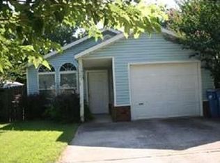 206 NW J St, Bentonville, AR 72712