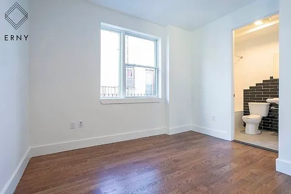 Rented by ERNY LLC | media 30