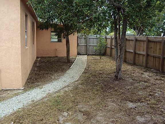 5th image of 5333 NE 14th Ave