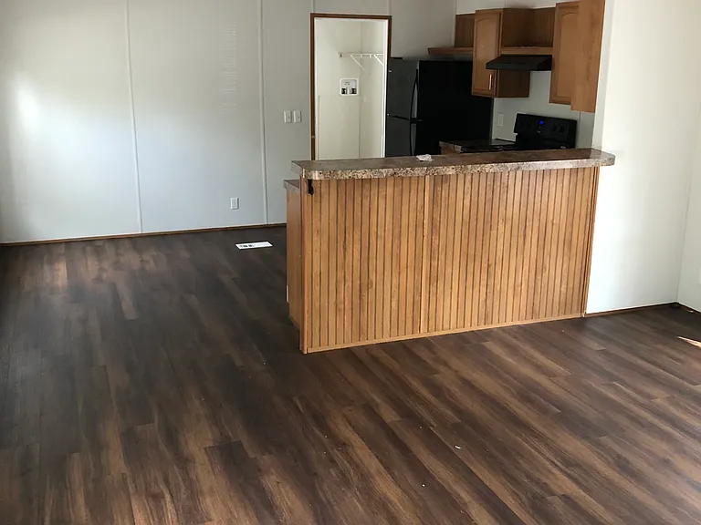 296 Tobacco Rd #39 — Photo 1