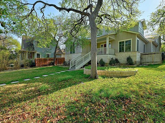 2nd image of 3822 Ridgelea Dr #A