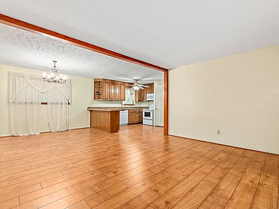 3rd image of 2211 Rocky Branch Rd