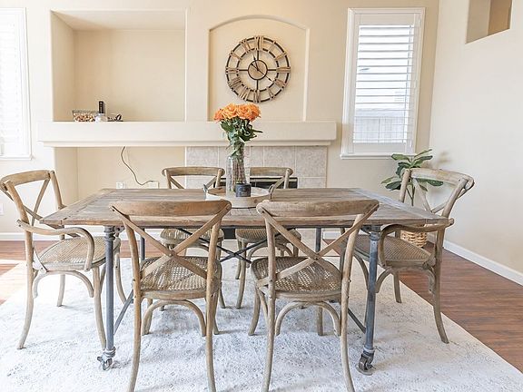 5th image of 689 Tamarindo Way
