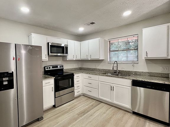 5th image of 1505 Queen Anne Ct