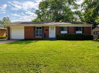 17 Kingswood Dr, Normal, IL 61761