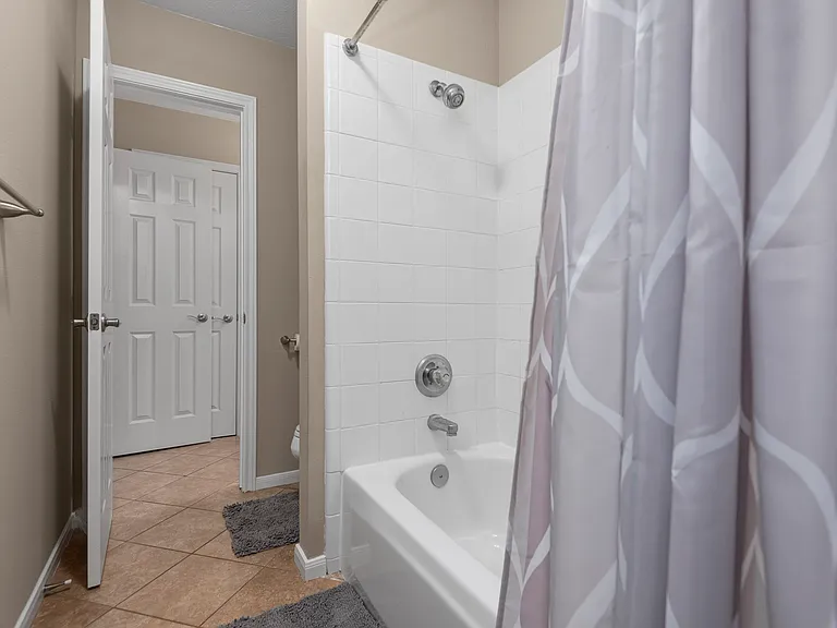 1719 Cantigny Ln — Photo 37