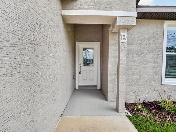 4th image of 44 Regency Dr #B