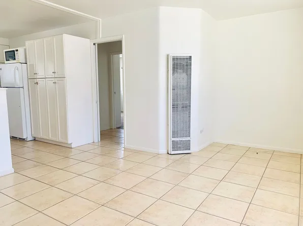 Live by the Beach! 2BD/1BA Mission Beach Apartment with Garage!, 732 Santa Barbara Pl, San Diego, CA 92109