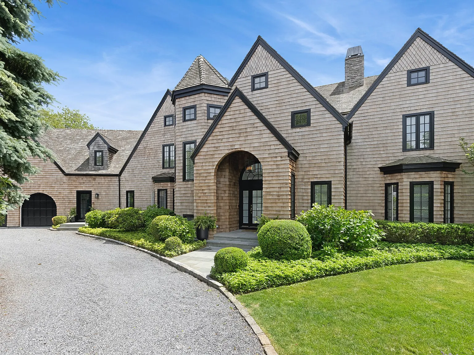 Waterfront home — Photo 2