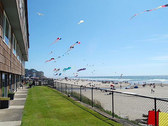 2nd image of 145 NW Inlet Ave #301-302
