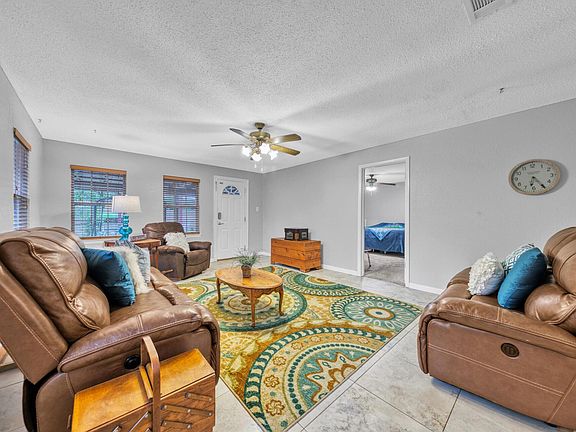 5th image of 44 Woodham Ave