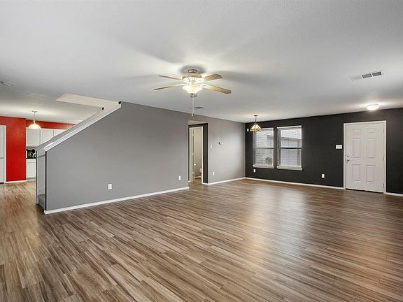 5th image of 2015 Burnet Dr