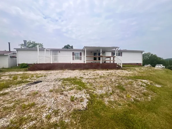 8548 Mount Carmel Ridge Rd, Saint Marys, WV 26170